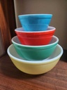 Pyrex Primary Mixing Bowl Set