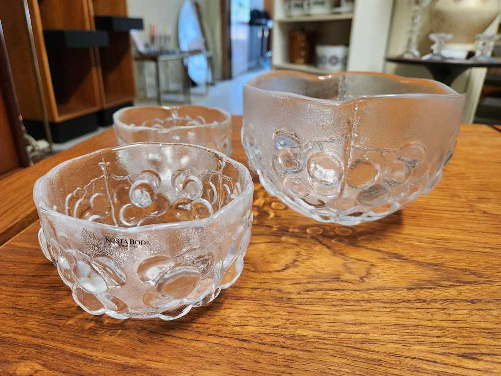 Kosta Boda Grapes Bowl Set by Ann Warff - Serving & 2 Salad Bowls