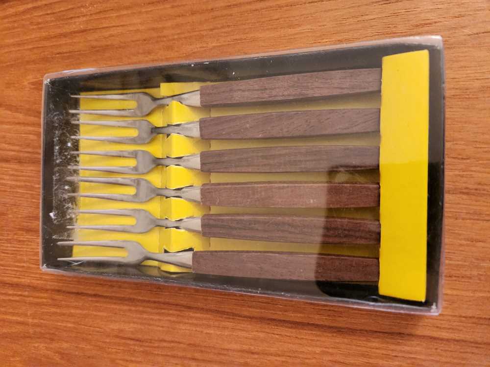 Set of 6 Japanese Teak and Stainless Appetizer Forks