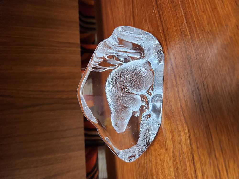 Mats Jonasson Beaver Paperweight Signed