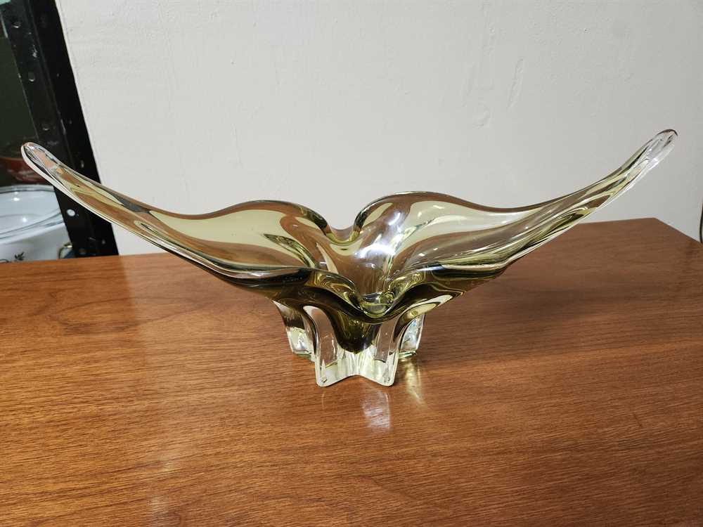 Lorraine Glass Bowl
