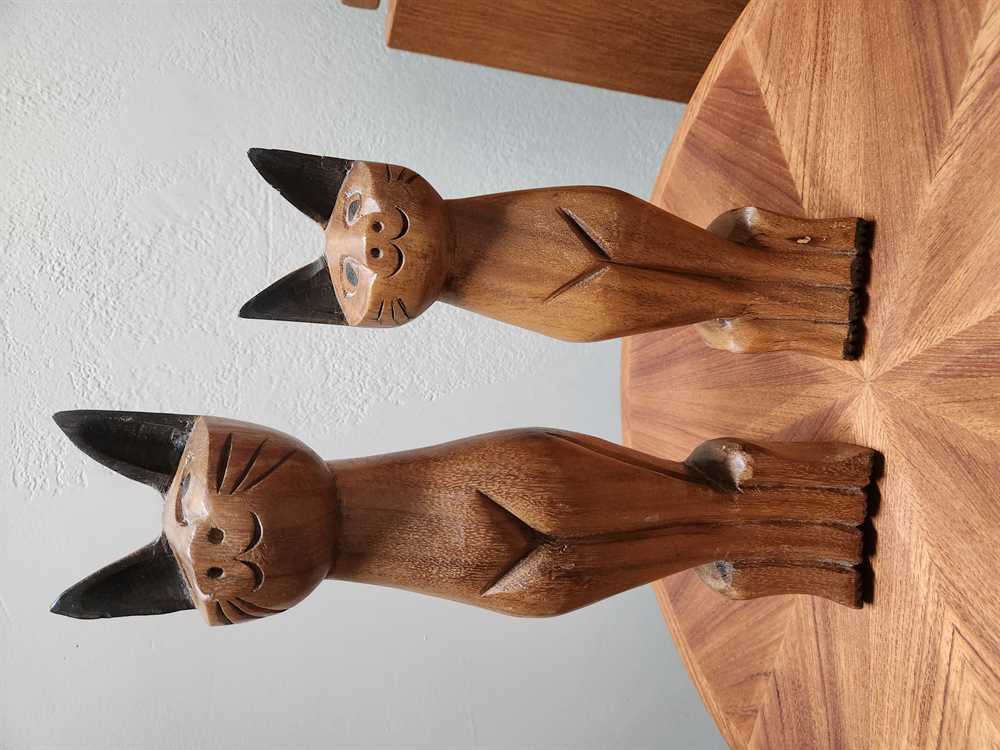 Pair of Teak Siamese Cats