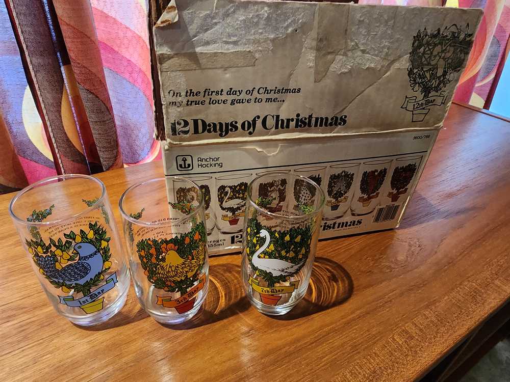 Anchor Hocking 12 Days of Christmas Glass Set