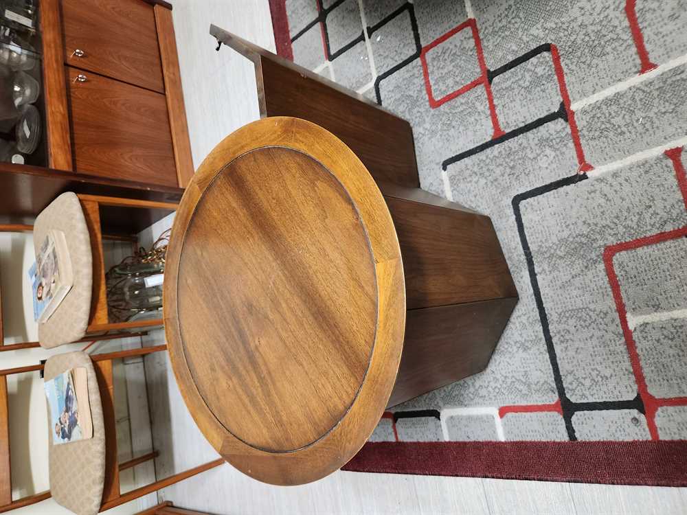 Deilcraft Round Walnut Side Table w/ storage