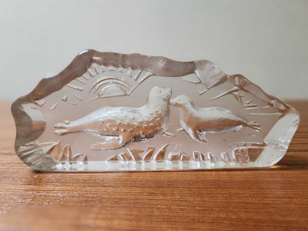 Kelonia Glass "Seals" Sculpture / Sticker Intact