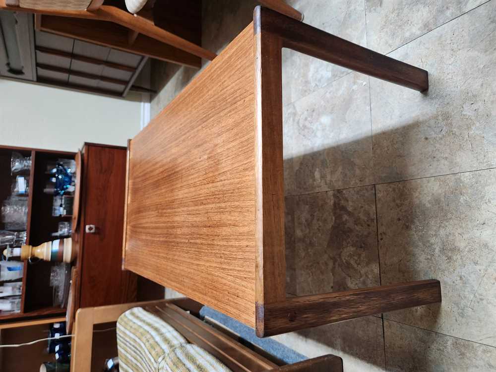 BRDR.  FURBO Teak Coffee Table