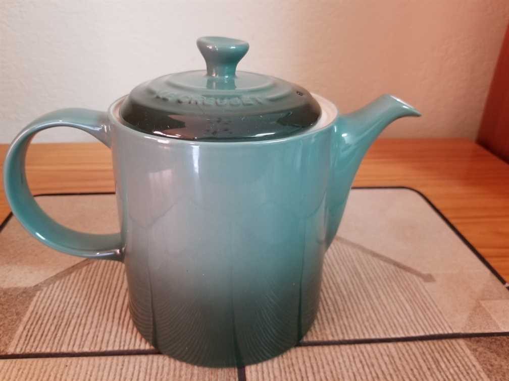 Le Creuset Teapot