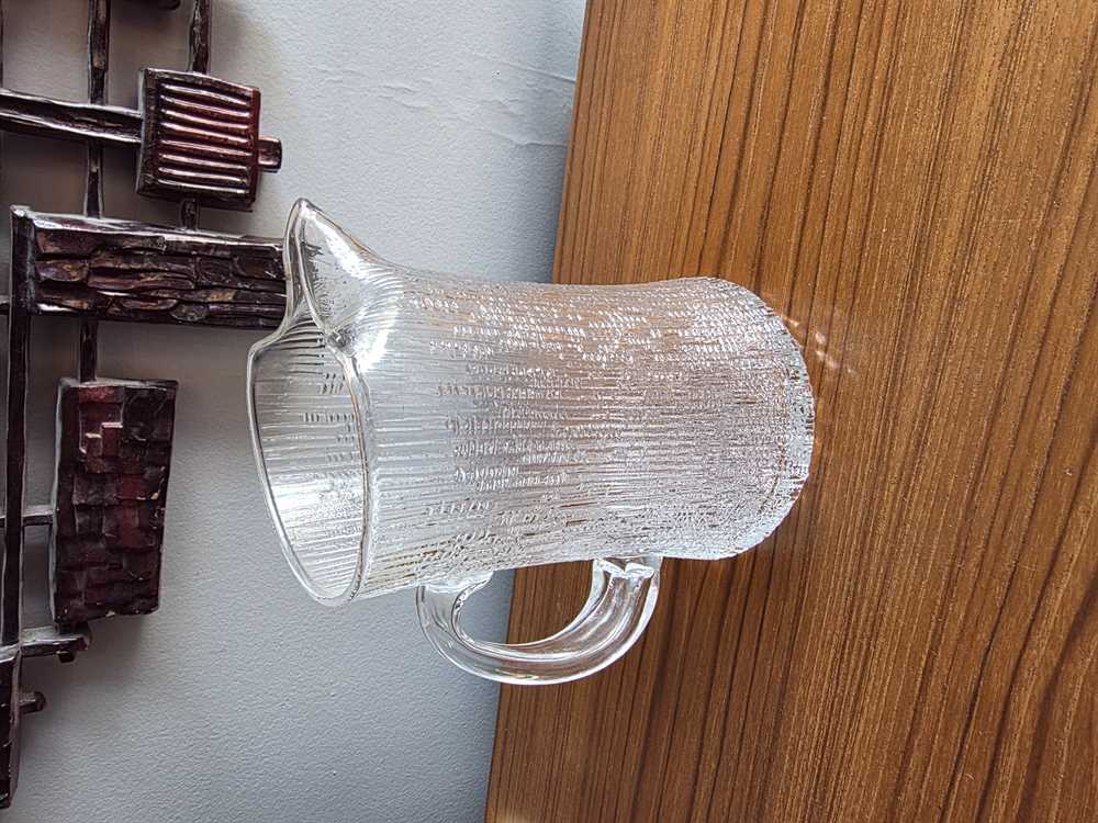 Iittala Ultima Thule Ice Lip Pitcher