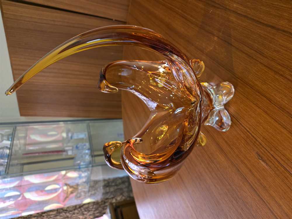 Lorraine Amber Spike & Curl Basket