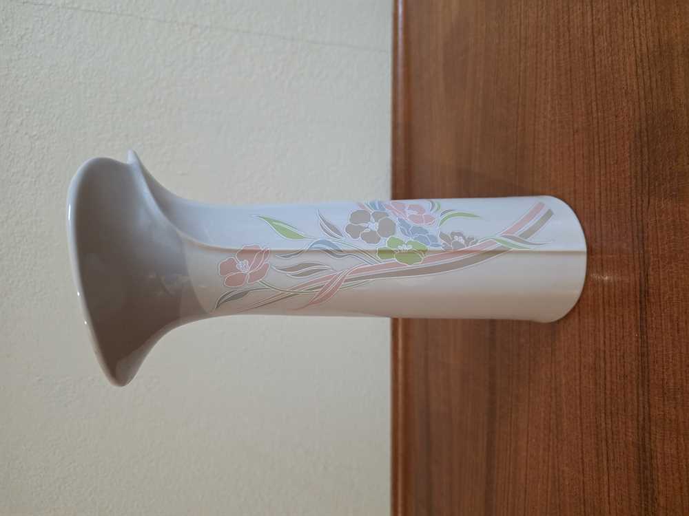 Yamaji Japan Vintage Floral Vase
