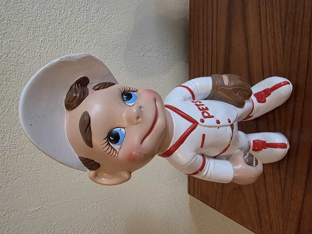 1970's Atalntic Mold Smiley Boy Baseball Player