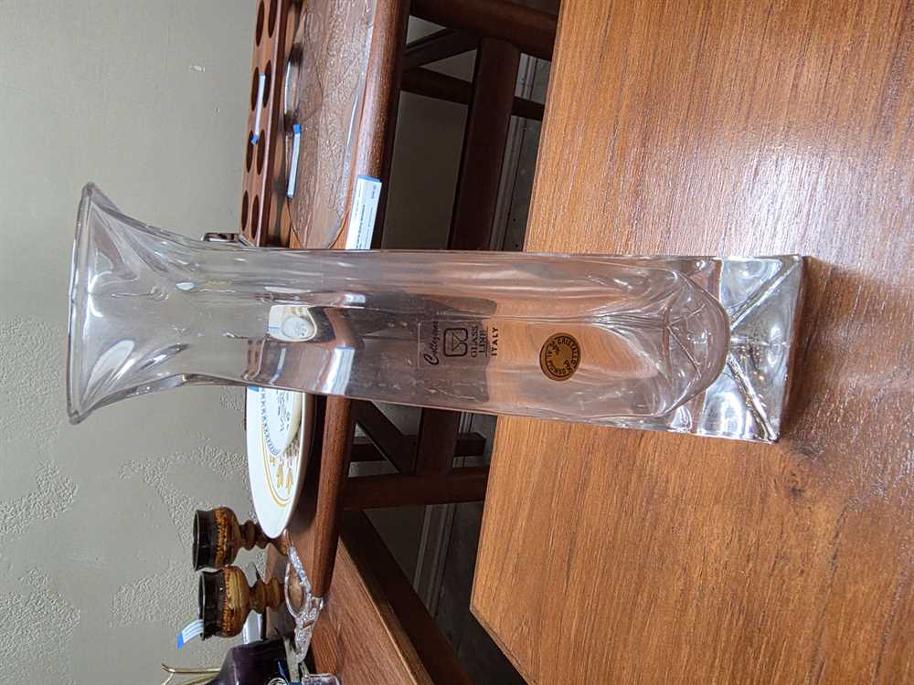 Collezionne Italy Pyramid Vase