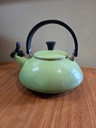 Le Creuset Zen Kettle