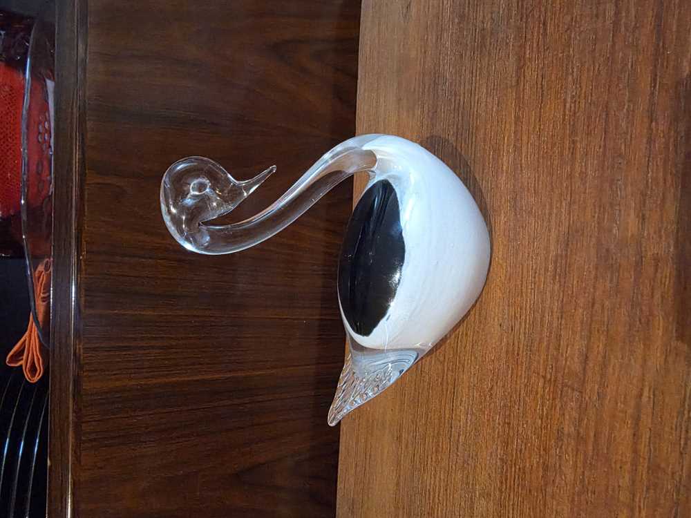 FM Konstglas Ronneby Sweden Glass Swan