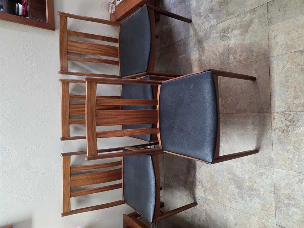Set of Four AB Linde Nilsson Lammhult Walnut Dining Chairs