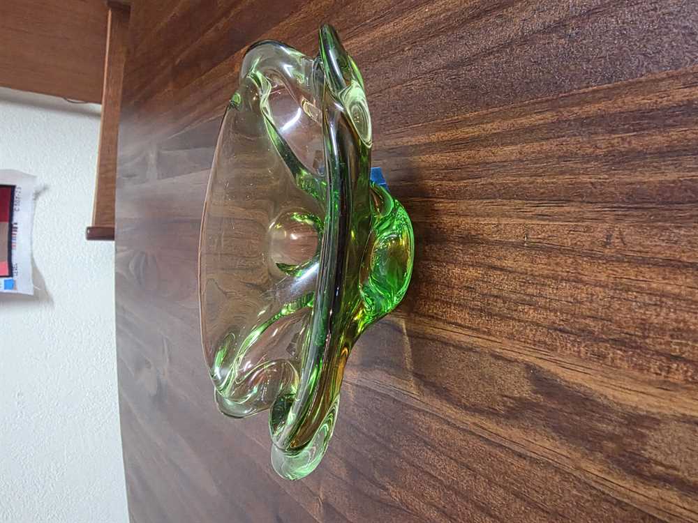 Continental Glass Calgary Cigar Ashtray