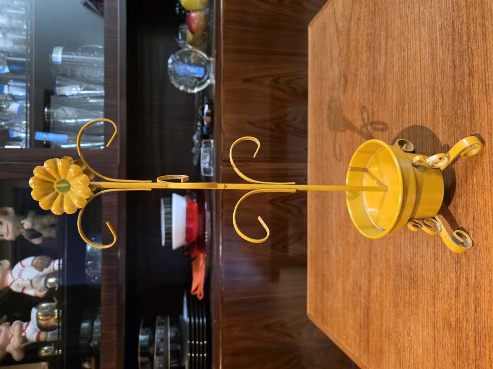 Vintage Sunflower Mug Tree