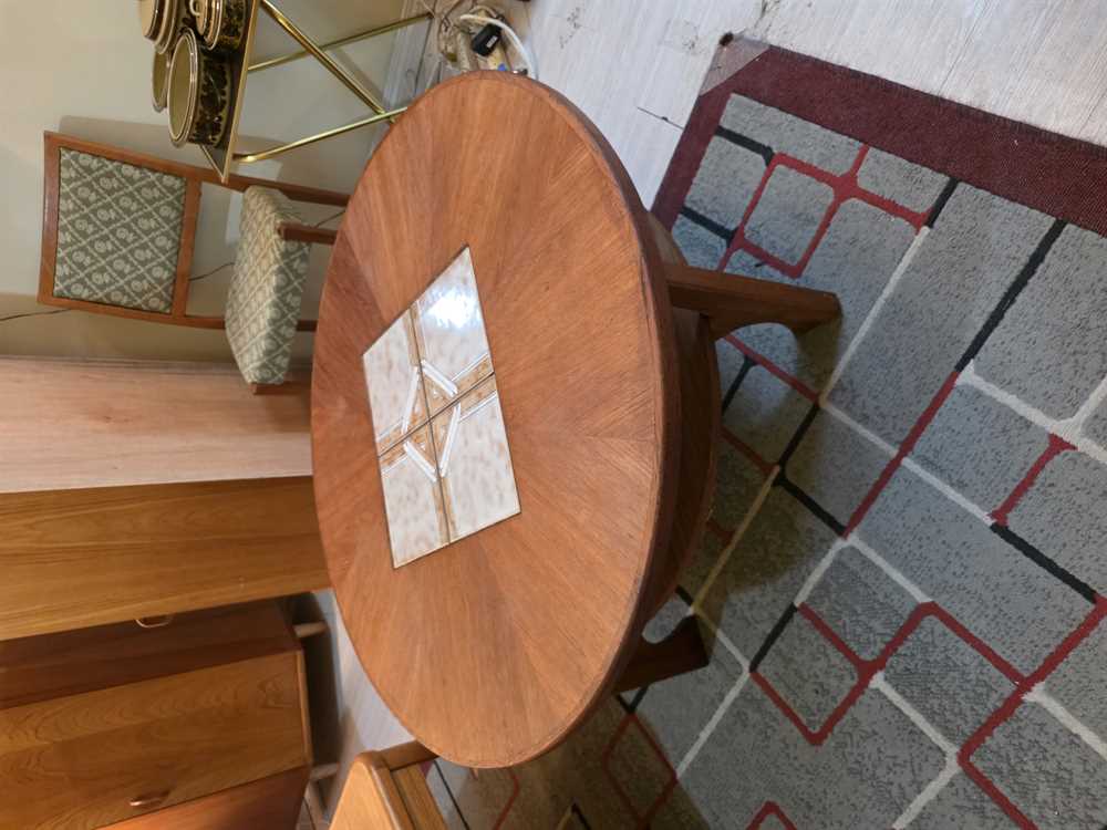 Gangso Mobler Round Teak & Tile Coffee Table w/ Undershelf