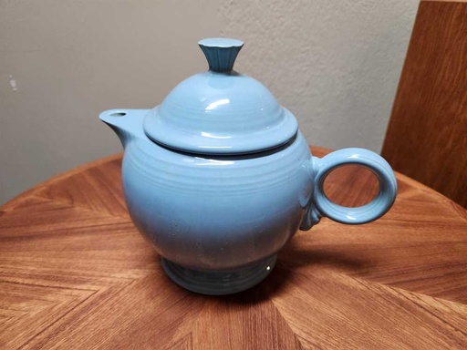 [MB01001] Fiestaware Teapot