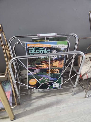 [MB01277] Chrome Magazine Stand