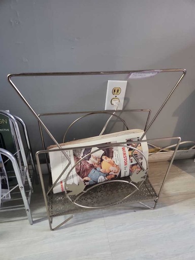 [MB01284] Brass Maple Leaf Magazine Rack