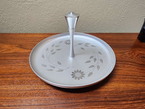 [MB01571] Cornflower Stem Handled Serving Tray by WJ Hughes