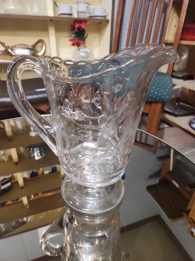 [MB01620] Dalzell, Gillmore & Leighton Glass Co EAPG Squirrel Pitcher 1895-1899