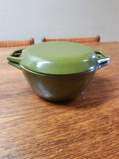 [MB01800] Copco Denmark Olive D2 2.5QT Dutch Oven by Michael Lax