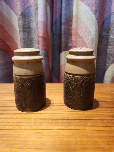 [MB01808] Denby Cotswold Salt & Pepper Shakers