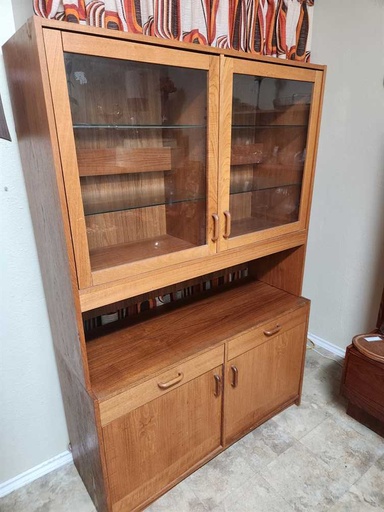 [MB01816] Clausen Mobler Silkeborg Display Cabinet