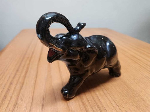 [MB01823] Japanese Redware Elephant