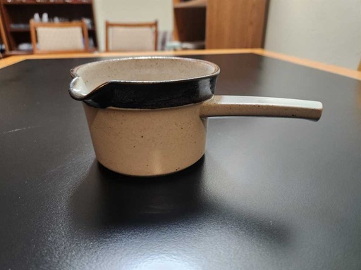 [MB01913] Knabstrup Denmark Gravy Boat