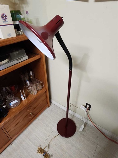 [CT00292] Vintage Burgandy Floor Lamp