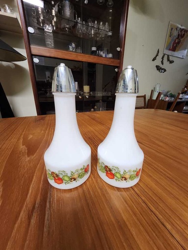 [MB02127] Pair Gemco Spice Of Life Oil & Vinegar Cruets