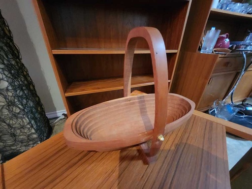 [MB02174] Vintage Deep Spring Teak Collapsible Basket
