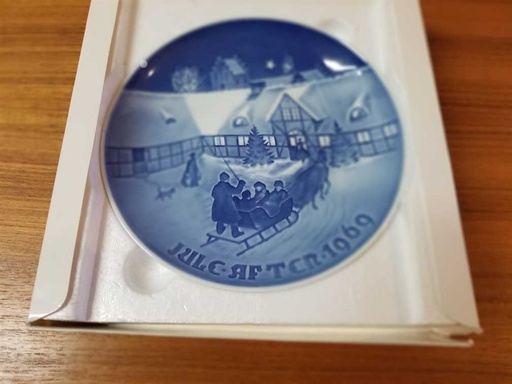 [MB02256] Bing & Grondahl Collectors Plate in Box