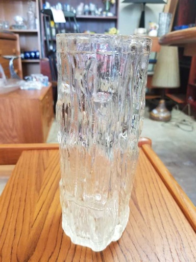 [MB02259] Ravenhead UK Large Ice Bark Vase