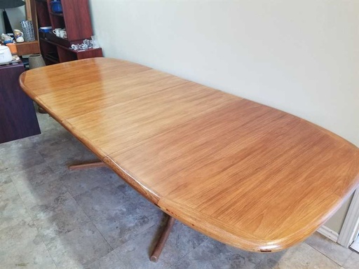 [MB02265] Dyrlund Teak Oval Dining Table w/2 Leaves