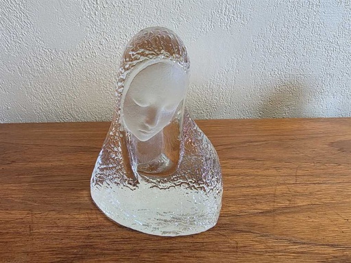 [MB02305] Viking Glass Madonna Glass Sculpture