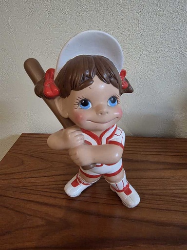 [MB02399] 1970's Atlantic Mold Girl Baseball Player